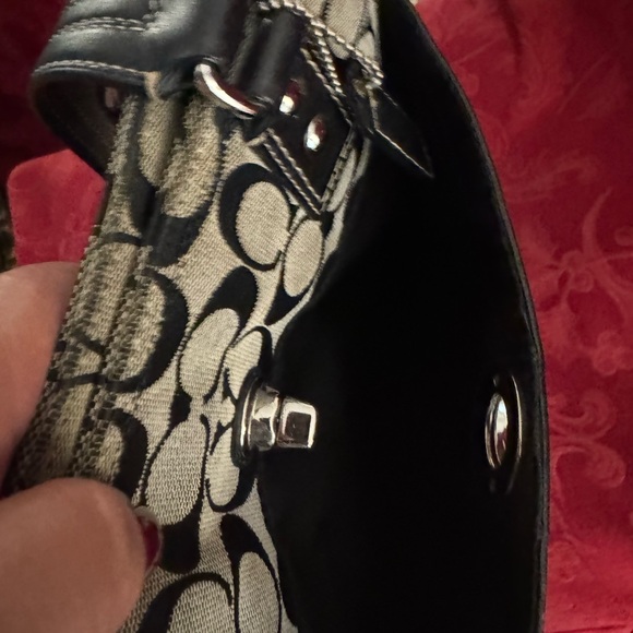 Coach Shoulder Bag Good Condition #3973 - Picture 3 of 12